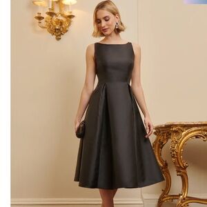 ADRIANNA PAPELL sleeveless Fit and Flare midi dress with V-back in BLACK size 12